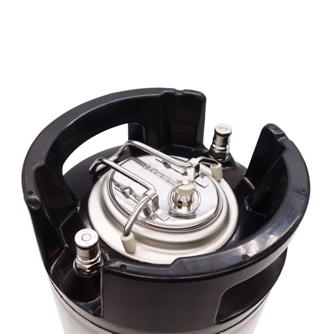 Кег Корнелиус "EvoKeg" с фитингом Ball Lock 9,5 л. Кег Корнелиус "EvoKeg" с фитингом Ball Lock 9,5 л.