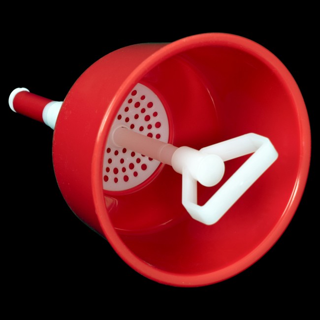 Воронка для розлива по бутылкам d-120 мм, h-220 мм. Воронка для розлива по бутылкам d-120 мм, h-220 мм.